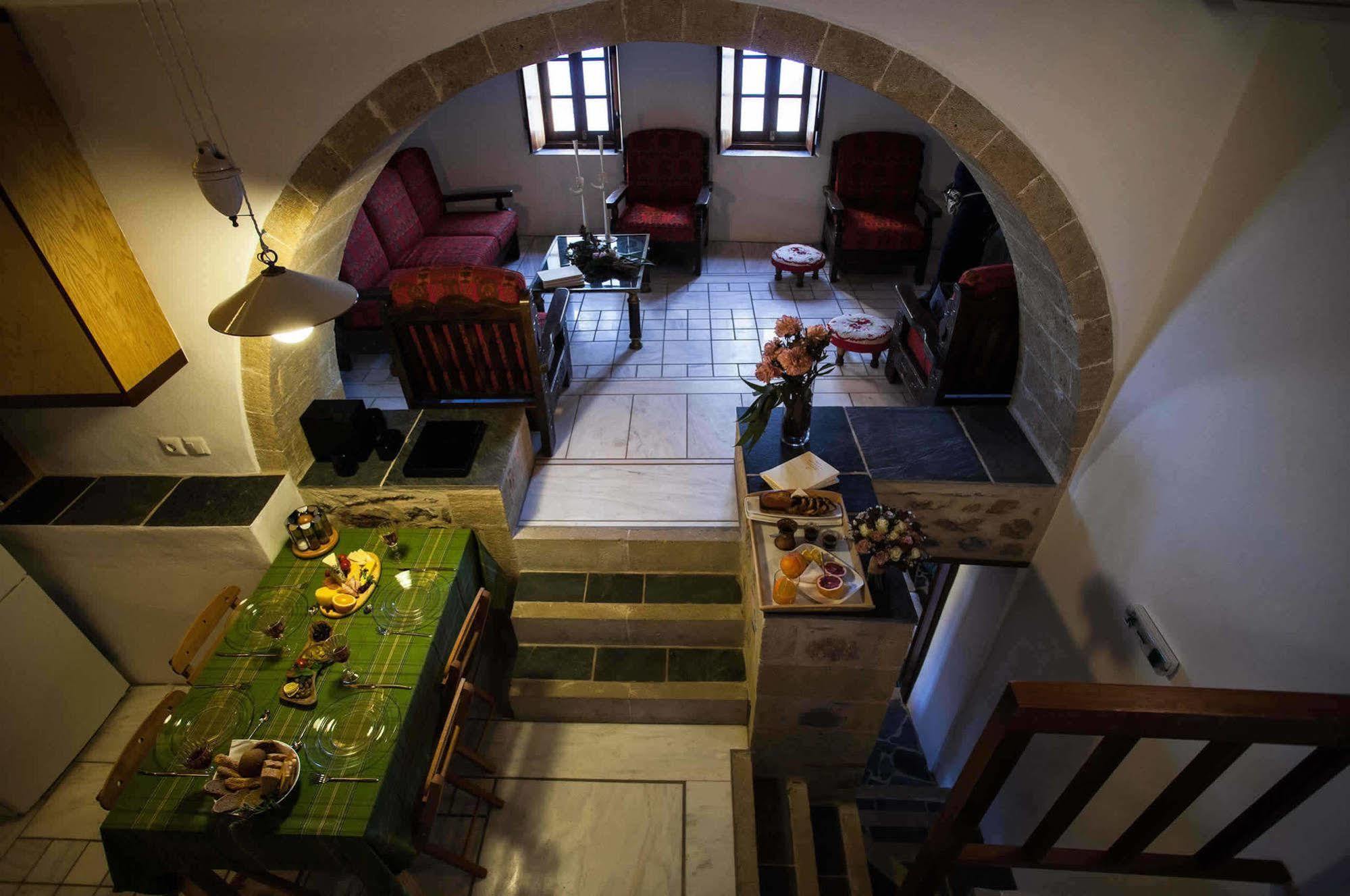 House In The Castle Appartement Monemvasía Buitenkant foto